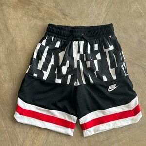 Boys Nike Air Lined Mesh Short size Medium